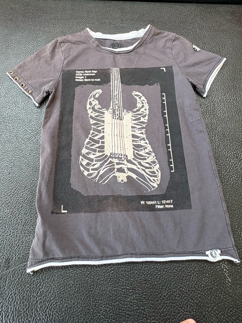 Mini shatsu boys bones guitar gee